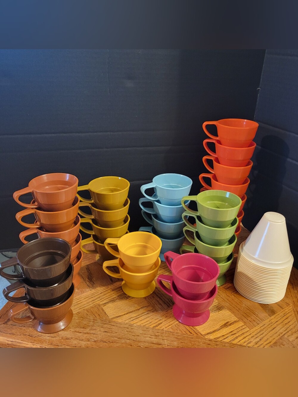 Lot of 31 Vintage Solo Cozy Cup Holders #68A w/13 Refills 1970's Colors